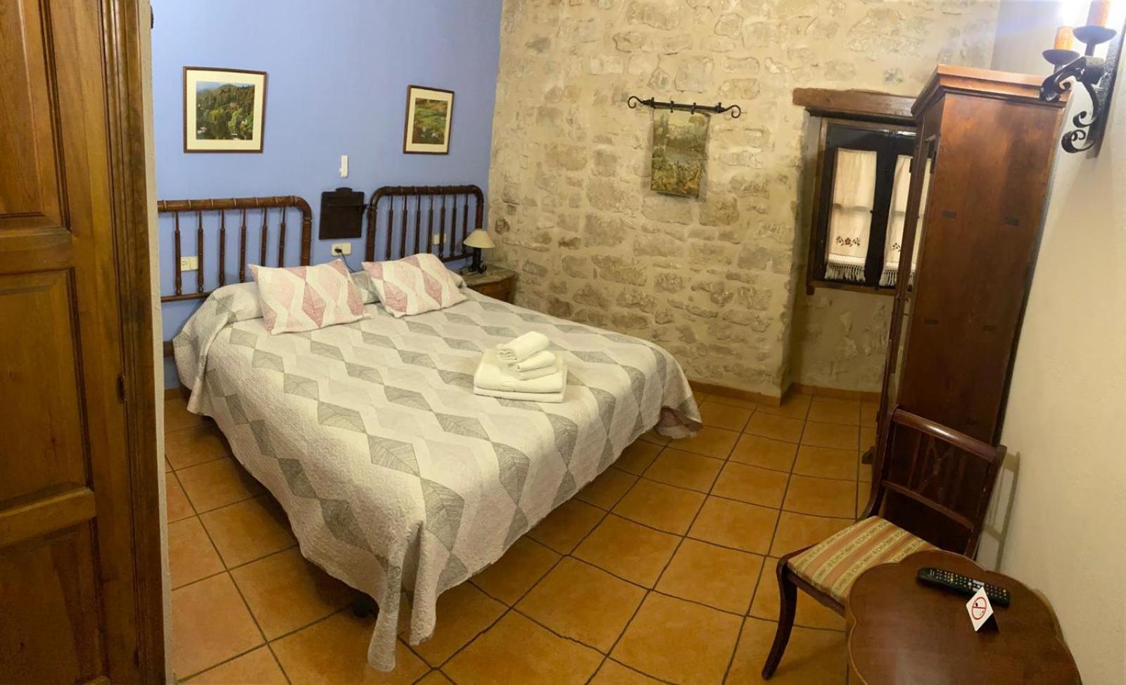Fonda La Plaza Hotel Valderrobres Kültér fotó
