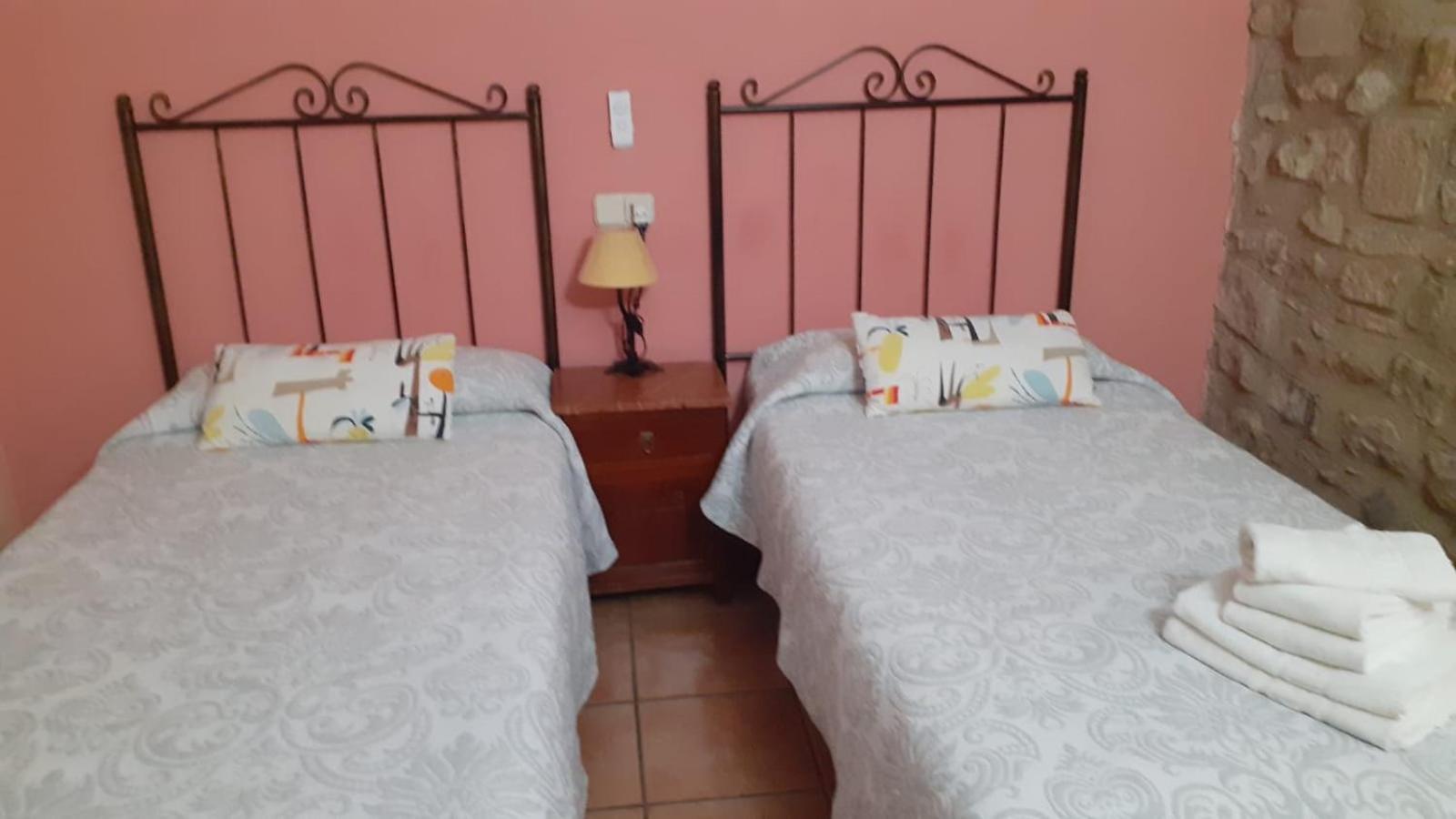 Fonda La Plaza Hotel Valderrobres Kültér fotó