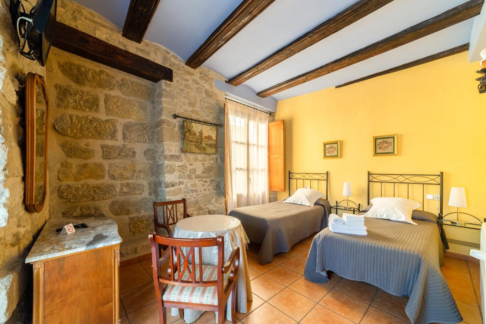 Fonda La Plaza Hotel Valderrobres Kültér fotó