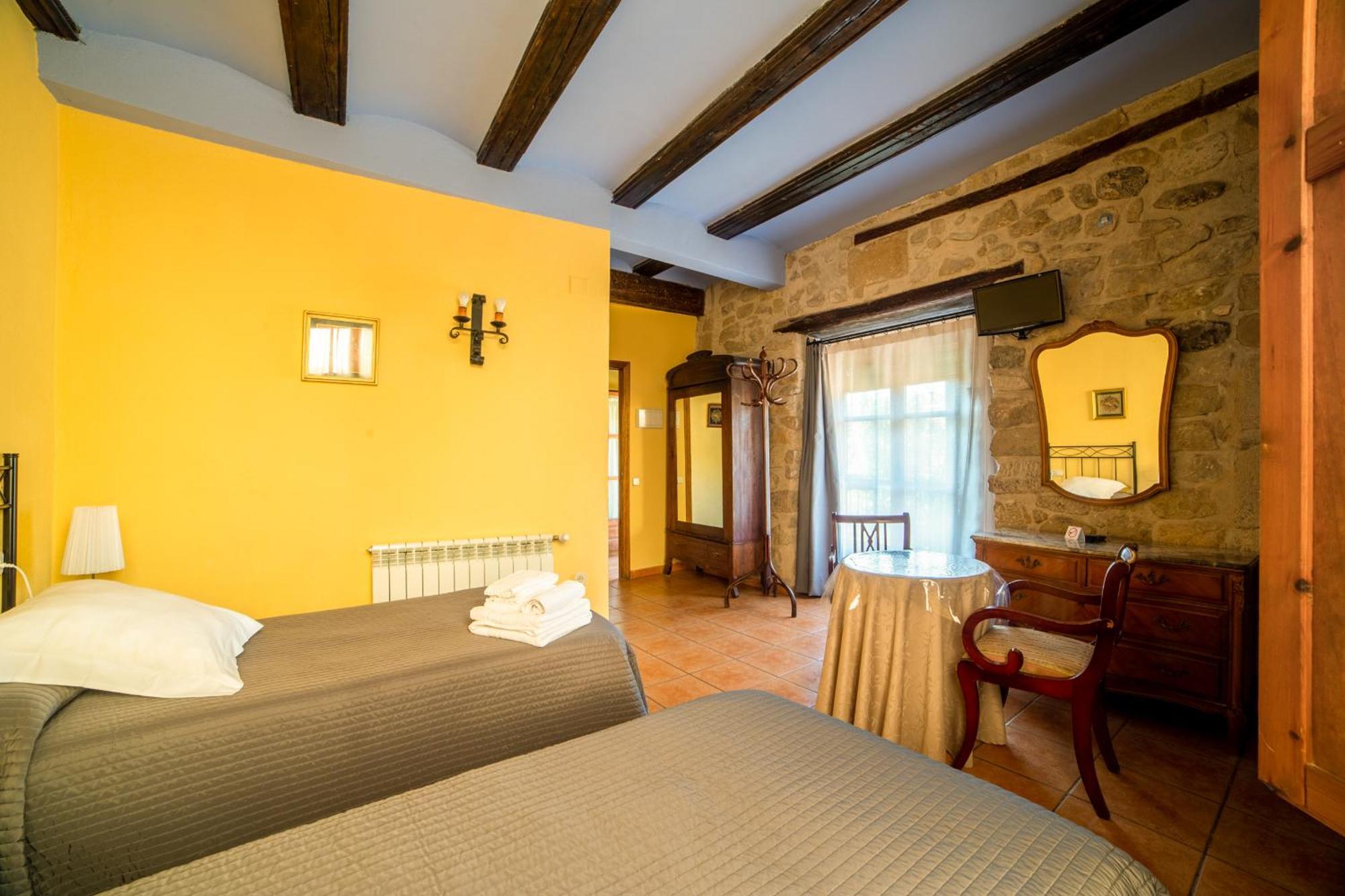 Fonda La Plaza Hotel Valderrobres Kültér fotó