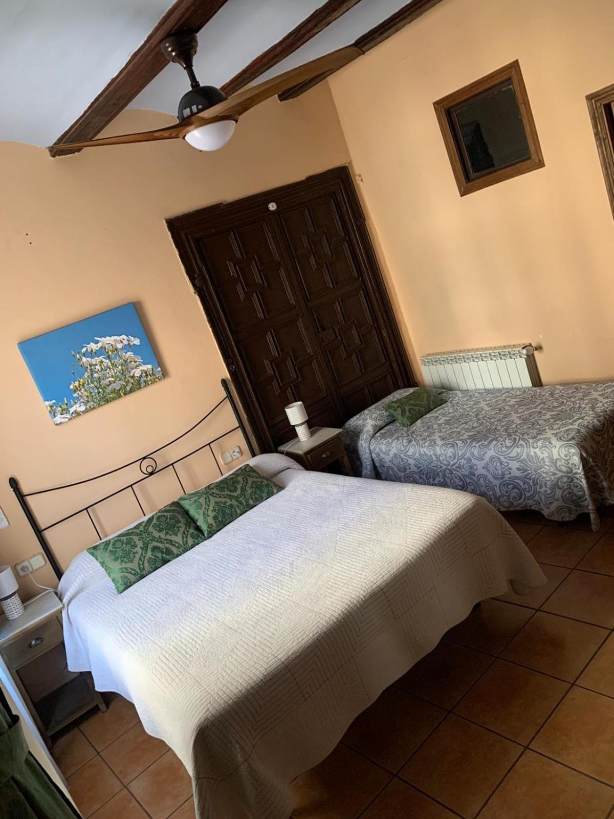 Fonda La Plaza Hotel Valderrobres Kültér fotó