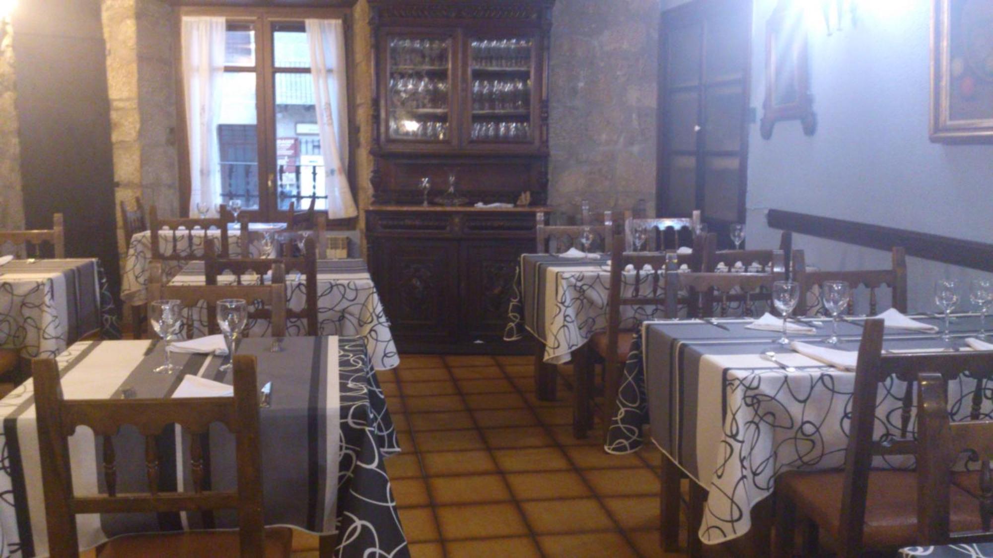 Fonda La Plaza Hotel Valderrobres Kültér fotó